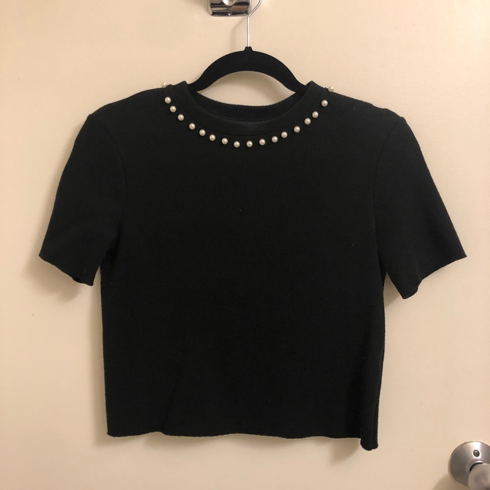 Zara trafaluc pearl black crop top sweater